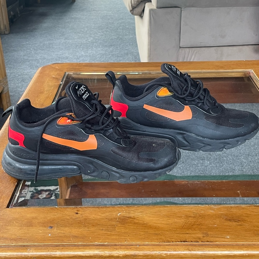 Nike Air Max 270 React sneakers Black with vibrant orange/red detail size 9.5